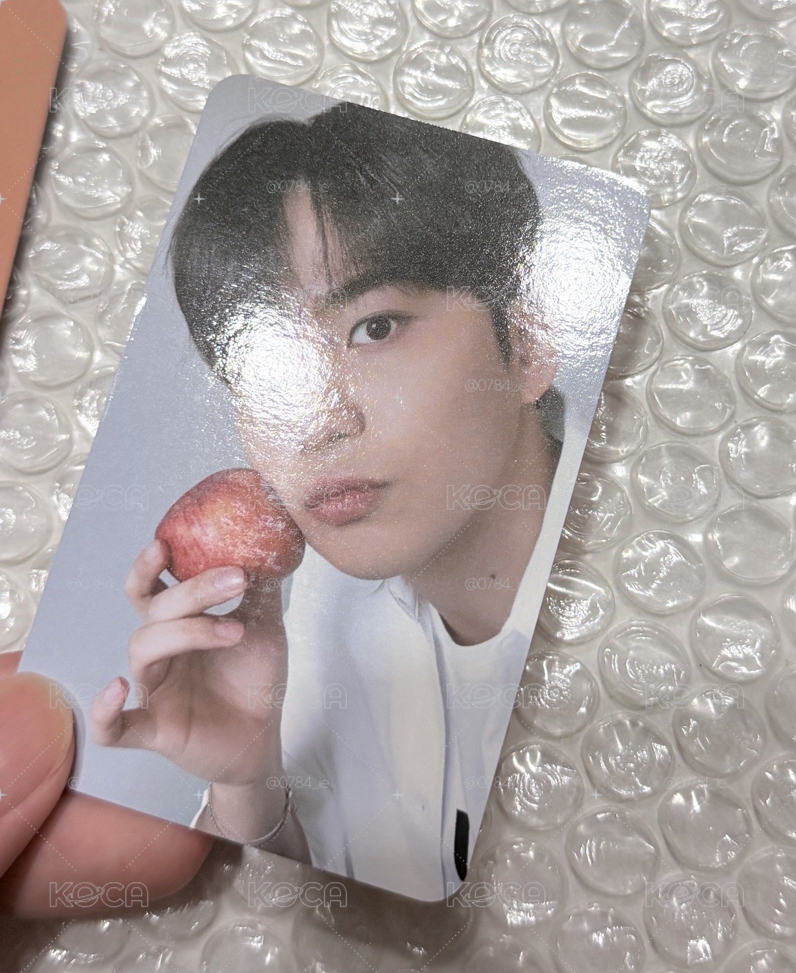貼著蘋果的小熊🐻🍎