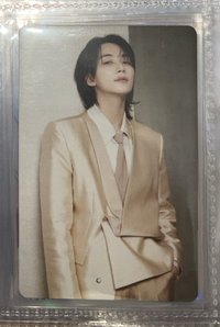 Right here 靠牆