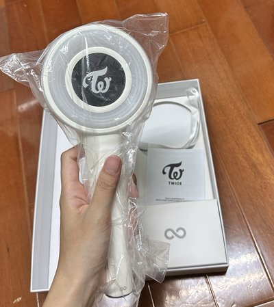 TWICE手燈、咪跟豆零錢包