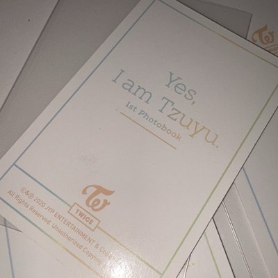 周子瑜-Yes am Tzuyu 兩版寫真卡*4