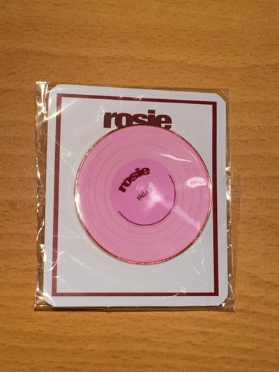 rosie 粉膠 徽章