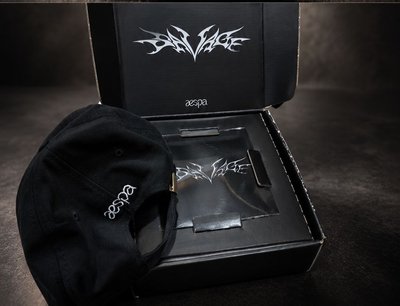 aespa 出道迷一 SAVAGE DELUXE BOX 帽款