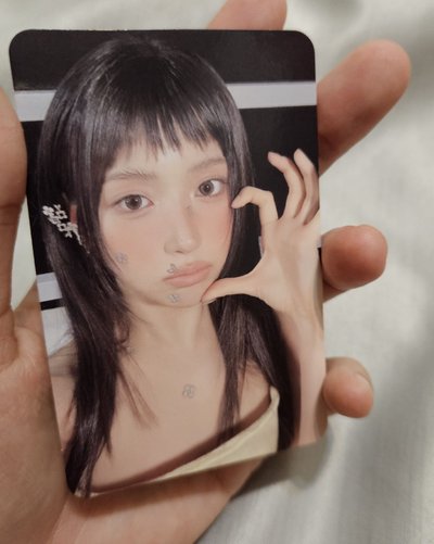 Heavy Serenade Heavy ver. 專輯卡 Jiwoo 智友 臉頰比心