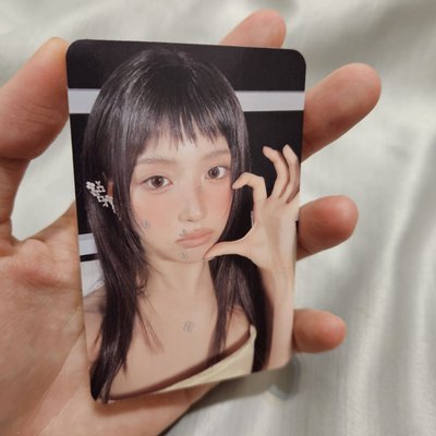Heavy Serenade Heavy ver. 專輯卡 Jiwoo 智友 臉頰比心