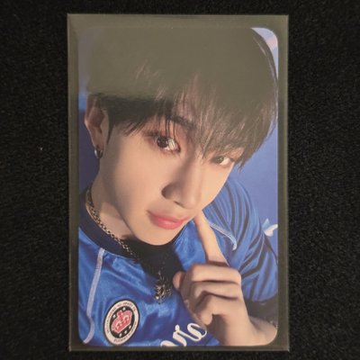 Stray Kids 2025年曆固配+JYP特典(共5張一組)🐺方燦