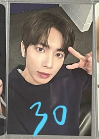 顯8