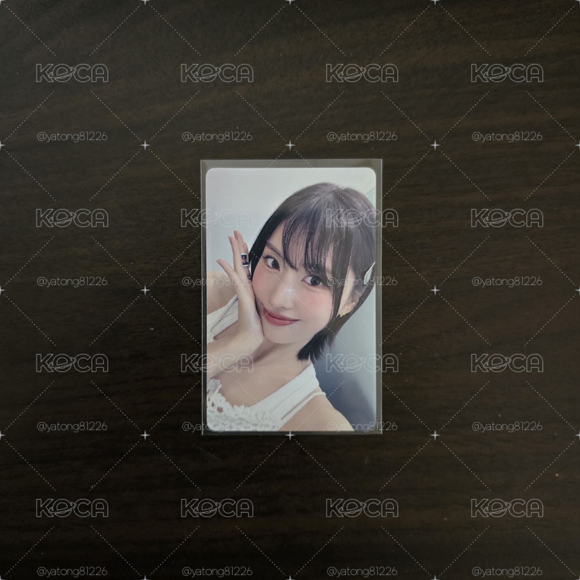 TWICE MOMO THIS IS FOR yzy 合影2.0