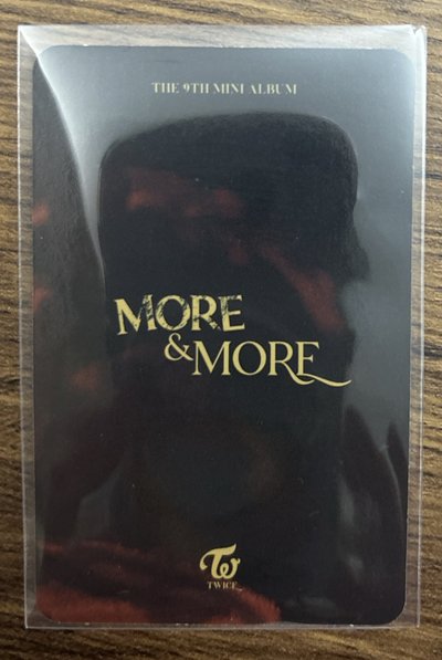 MOMO🩷MORE & MORE印簽卡