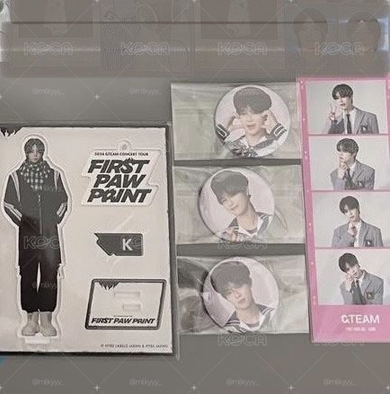 first paw print立牌、first howling人生四格、月波徽章*3