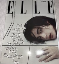 趴在浴室