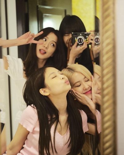 BLACKPINK 退坑出清