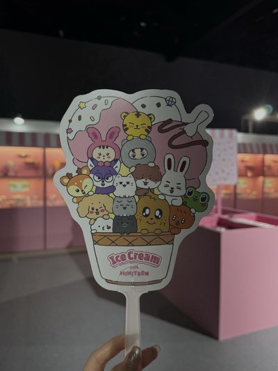 哲 CHOITCHERRY 夏日MINITEEN 台北快閃限定 手機掛繩背帶／原子筆 