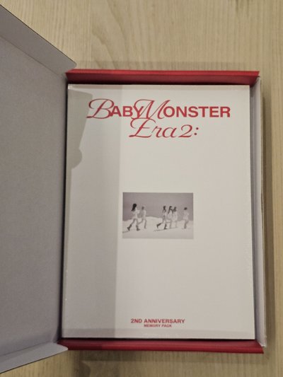 babymonster二週年寫真本PB