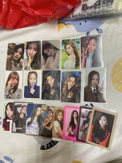 TWICE 子瑜官方小卡