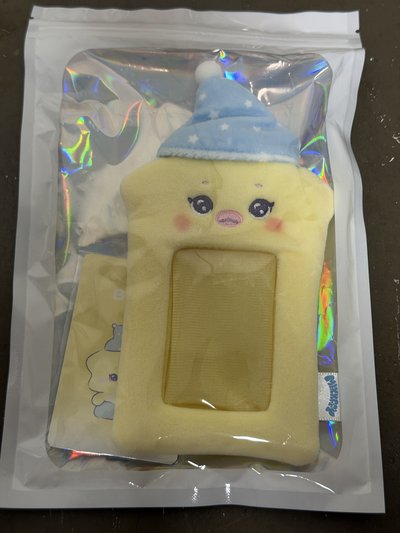 世巡 裴卡套含卡 全新 現貨