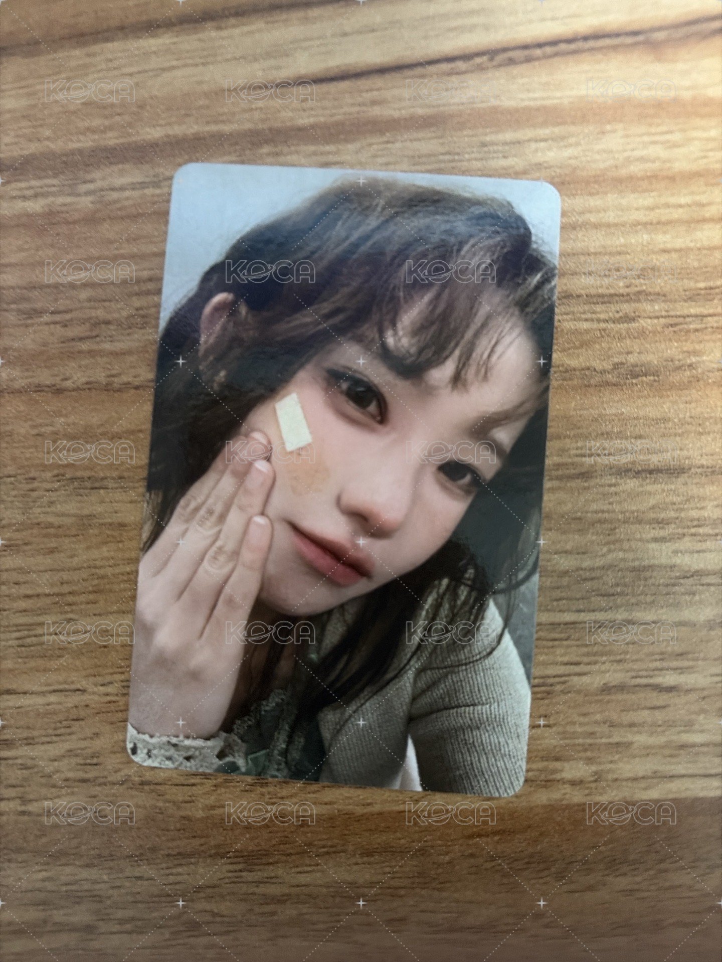 摸臉