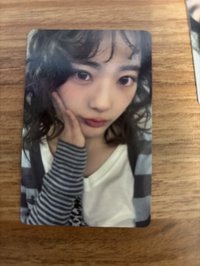 摸臉