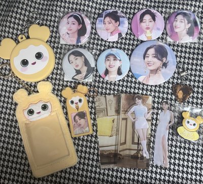 （有增加些東西 現貨 整圖出 可當日寄出）twice lovelys 志效盤 徽章套 卡套 jively 證件照pick