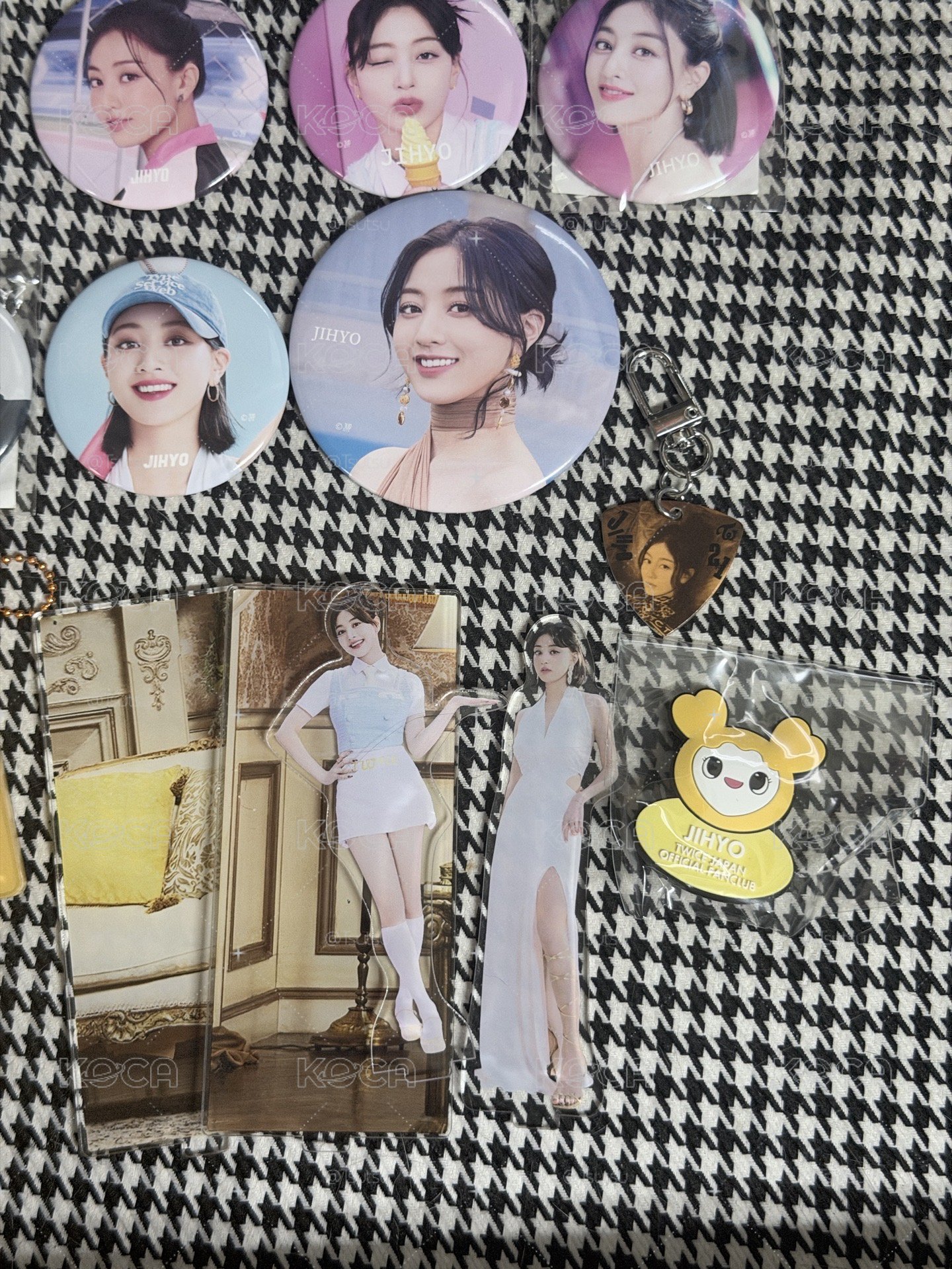 （有增加些東西 現貨 整圖出 可當日寄出）twice lovelys 志效盤 徽章套 卡套 jively 證件照pick