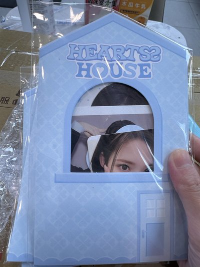 hearts2hearts 26FM 照片組 