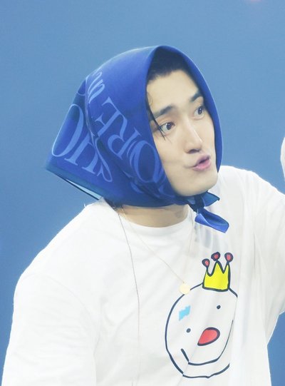 全新未拆 Super Show 10 SJ-core 方巾 頭巾 BANDANA