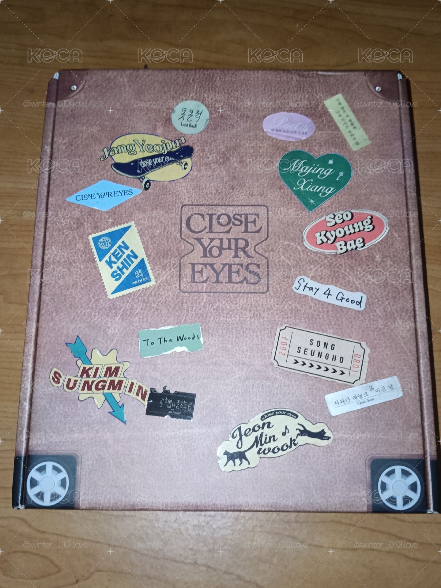 CLOSE YOUR EYES專