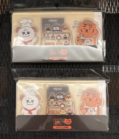 圭咩快閃店聯名吊飾、立牌、貼紙