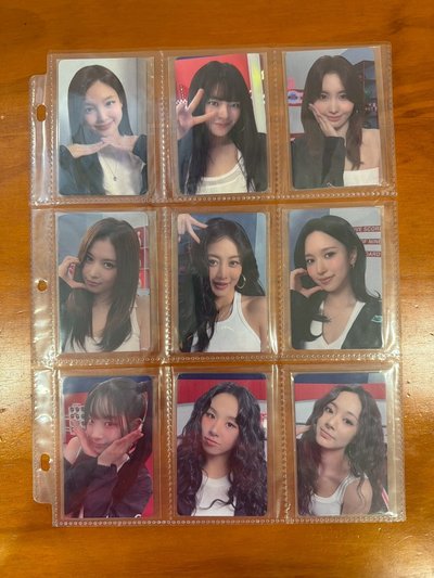 TWICE 新國立手幅小卡一套