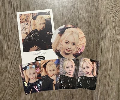Twice_2023韓年曆 子瑜卡組