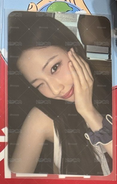 可愛捧臉露