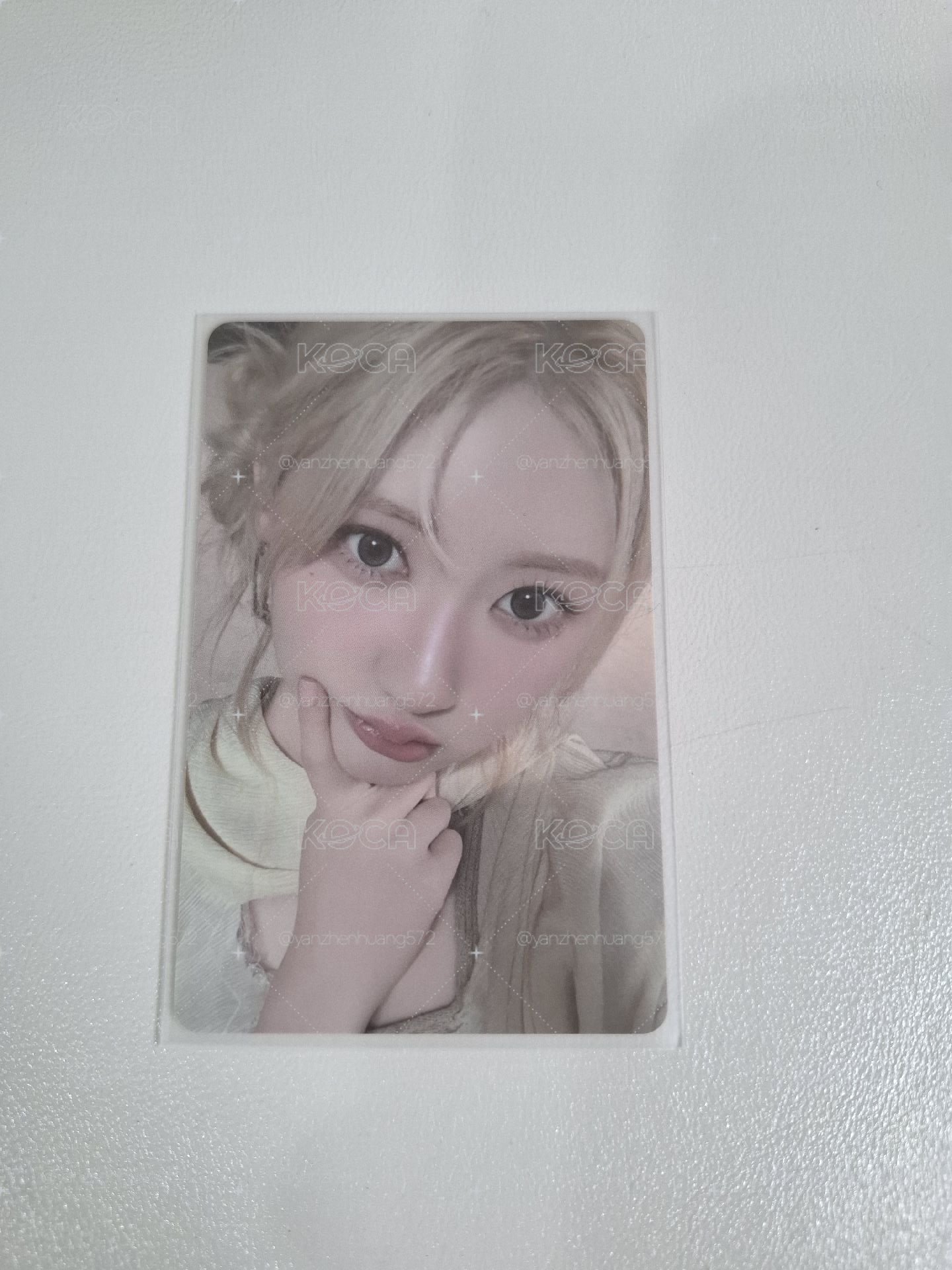 金髮藍