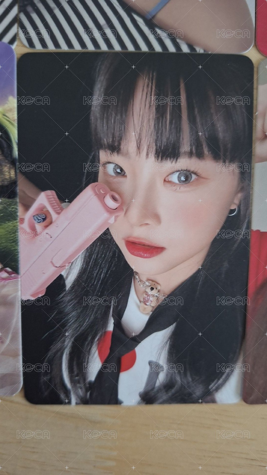 拿槍採