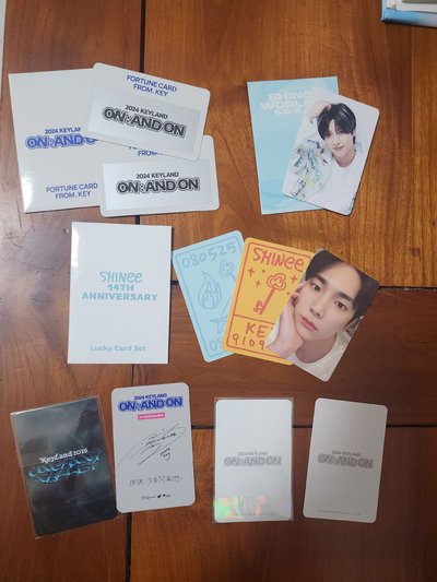 一次全出）SHINee專輯小卡＆Key 演唱會入場卡＆ 快閃店小卡