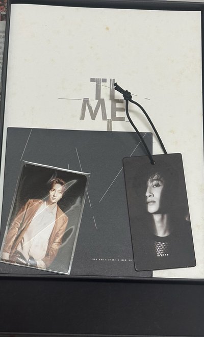 SUPER JUNIOR TIMELESS 黑白兩版