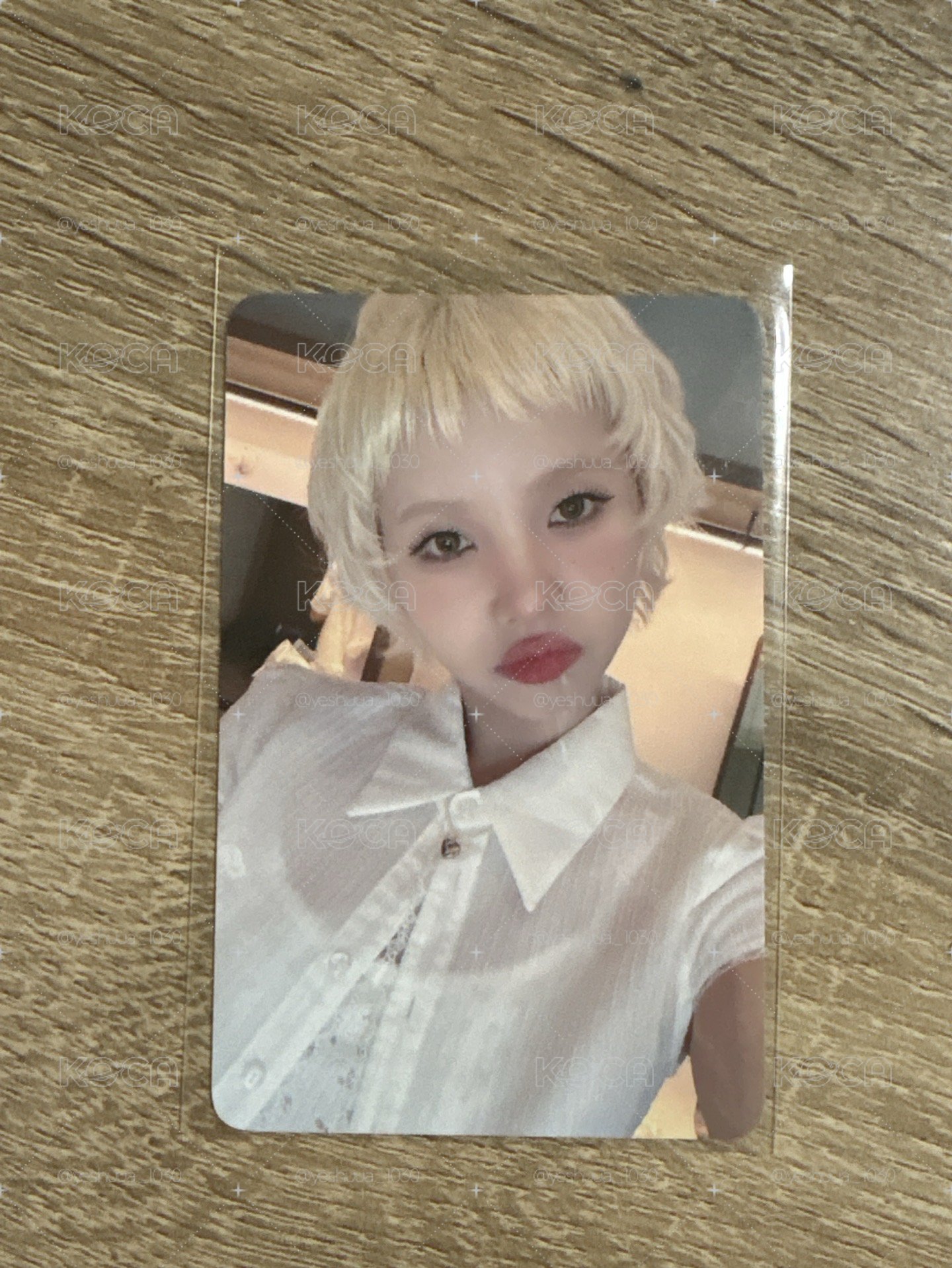 We are 泡泡摩奇 北京線下2.0 簽售卡 B ver