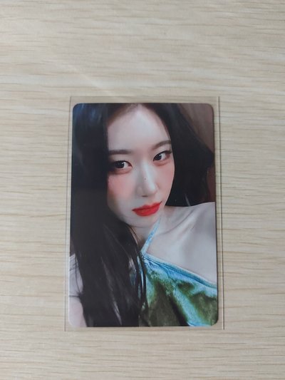 ITZY 全員特典現貨1️⃣(請先閱讀完內文再下單)(需演唱會前收到記得備註！)