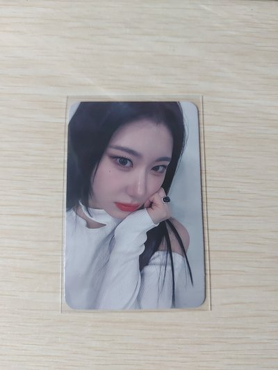ITZY 全員特典現貨2️⃣(請先閱讀完內文再下單)(需演唱會前收到記得備註！)