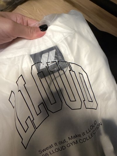 Lloud logo tee 全新L 號