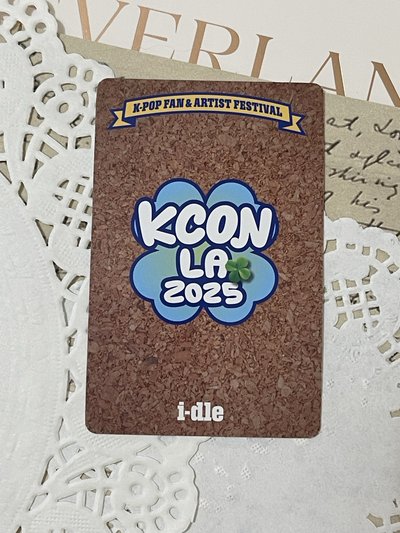  【無包手】2025 Kcon La 周邊卡 相框卡 閃卡 妮