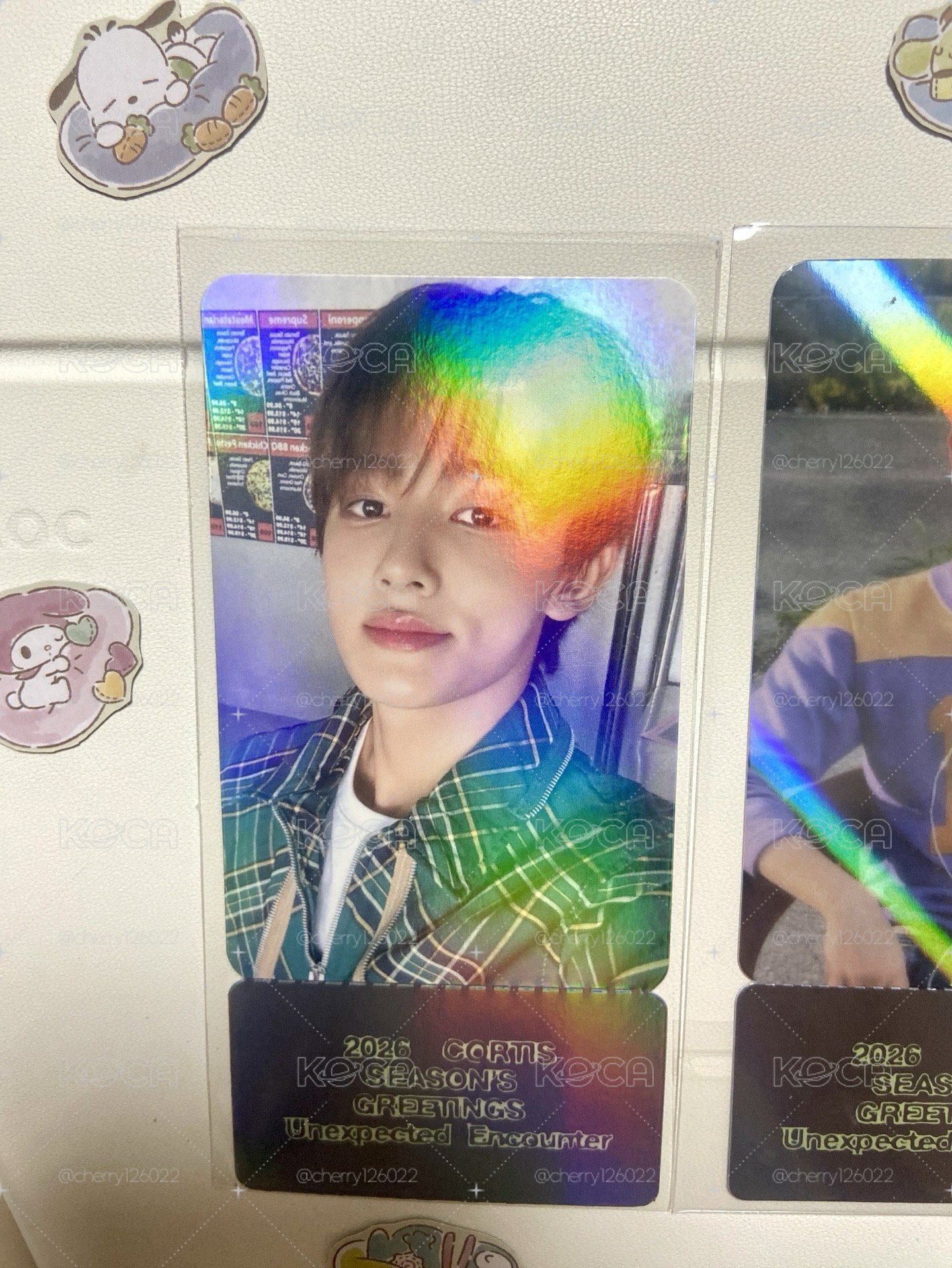 超級閃亮滿額卡✨ 剛出道還乖乖的（？）嚴咪 太閃太難拍了🤣