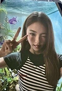 MEOVV 出道 打歌卡 