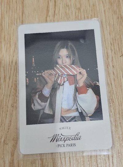 NMIXX 2ND PHOTOBOOK MIXXPEDIA : PICK PARIS BAE