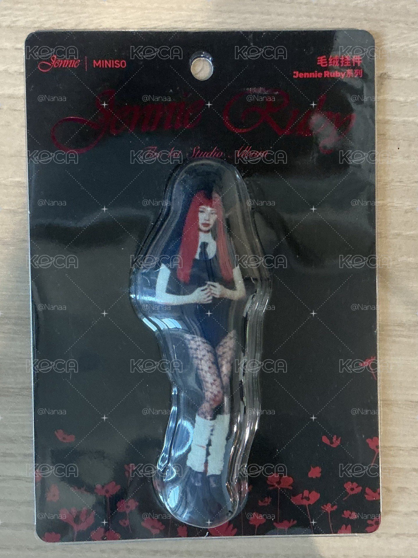 Jennie名創聯名 人物 吊娃 紅色