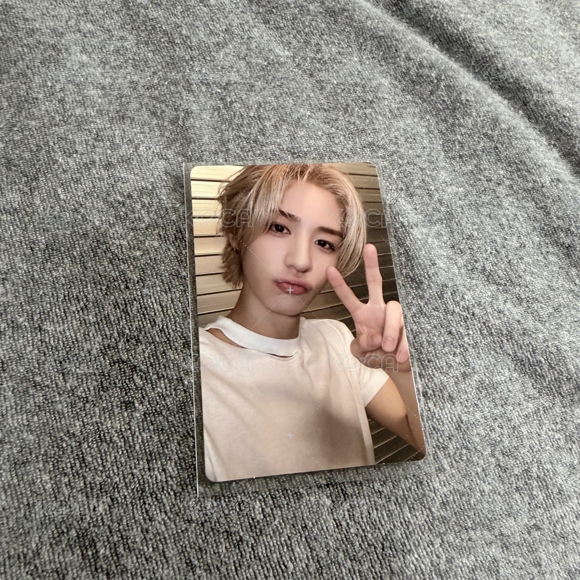 金髮美涵嘟嘴😚