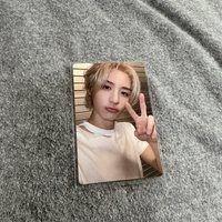 金髮美涵嘟嘴😚