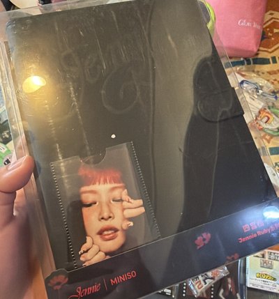 Jennie✖️Miniso 四宮格卡冊