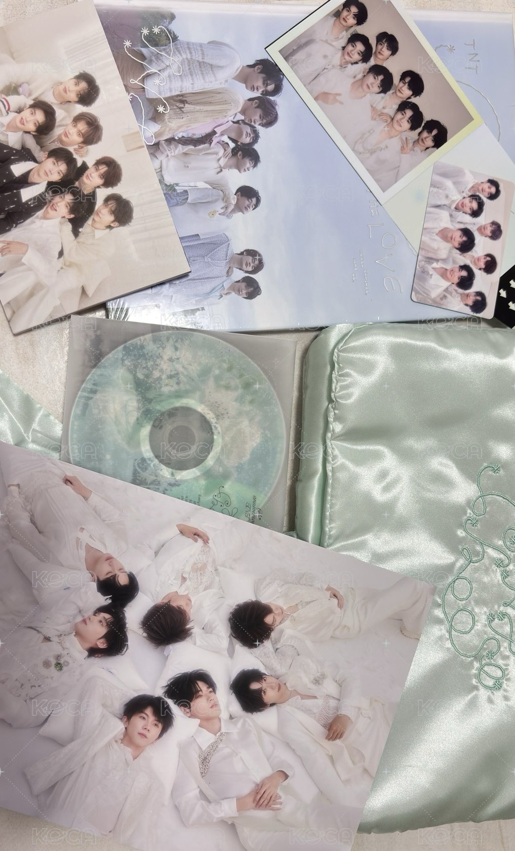 六週年「團」PB+海報+明信片+團撕拉片+白衣團卡（含包包及防塵袋）