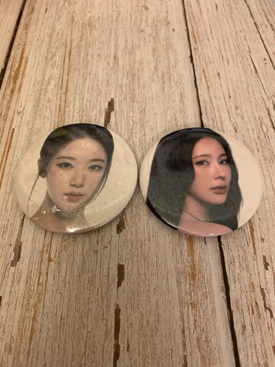 舒華 薇娟 7-11徽章 這個商品不用下包手！！！但如果有購買其他「小卡」商品，就需要下單