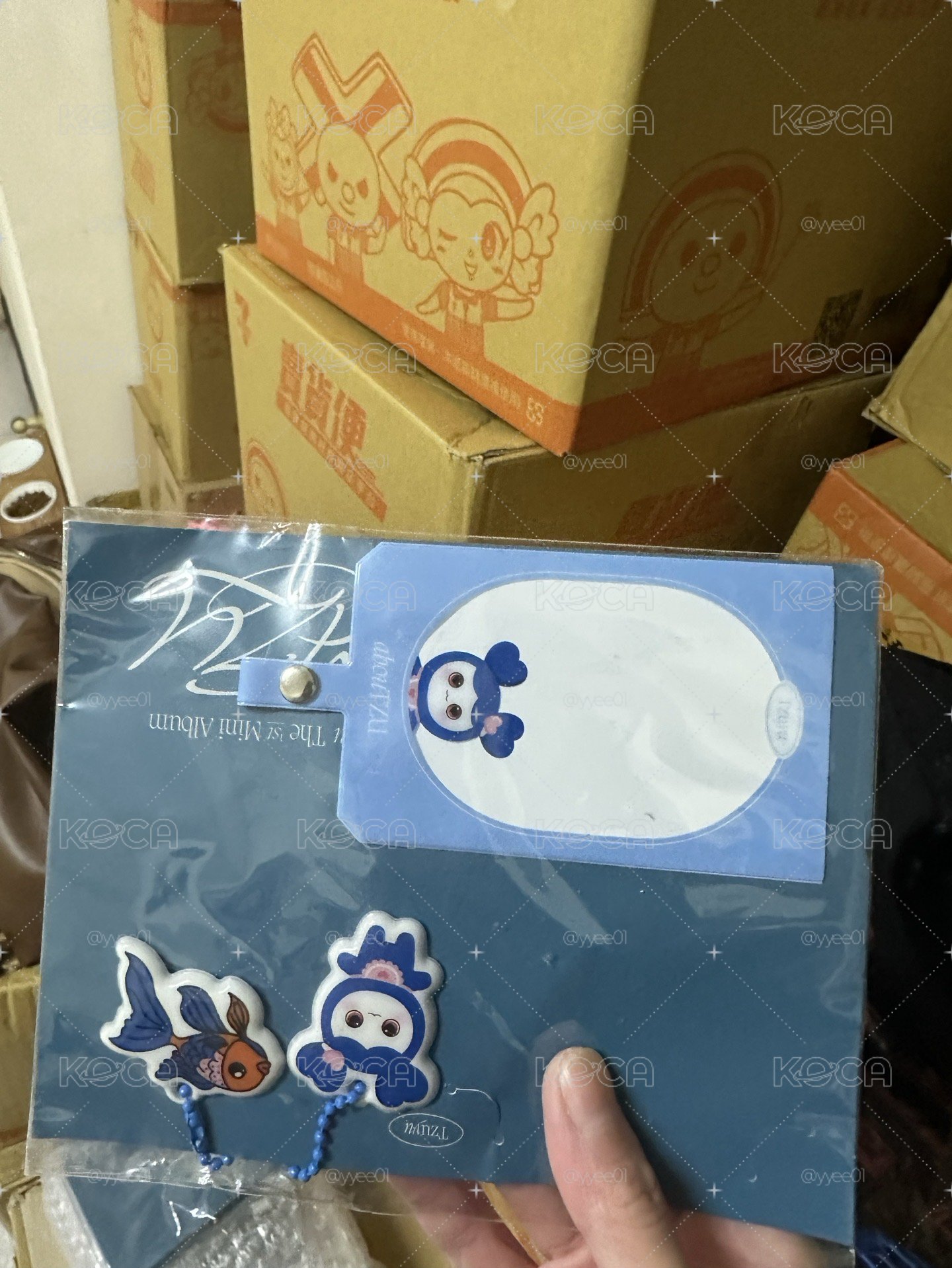 周子瑜週邊（香港雜誌+手機墊片+紙膠帶+拍立得）