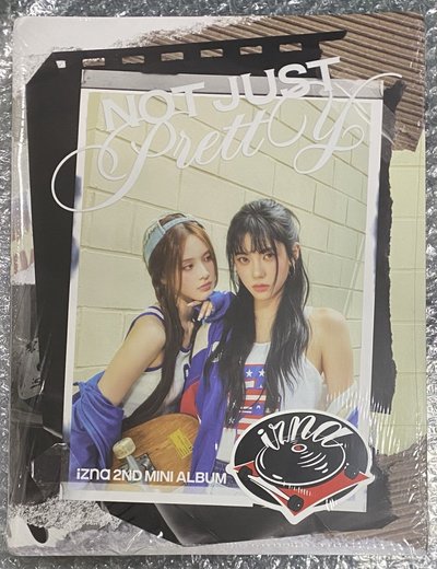 NOT JUST PRETTY 未拆海報專一套